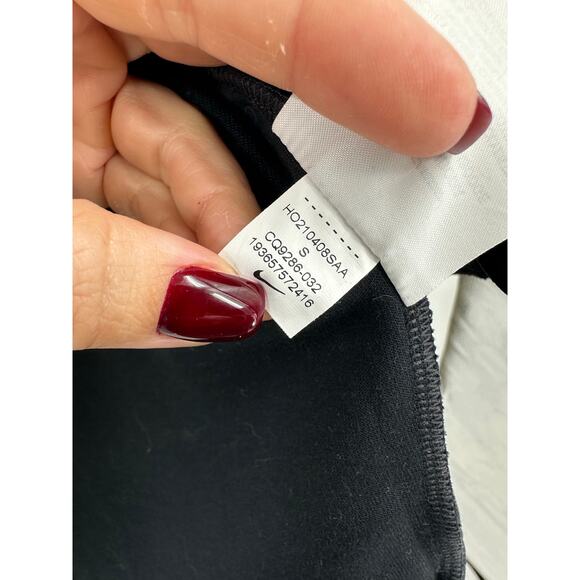 Nike Women’s S Therma-FIT Funnel Wrap Top  Black Long Sleeve Athleisure - Picture 8 of 12